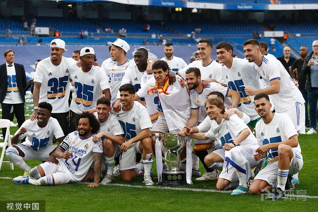 爱游戏app-包含浙江队发布备战花絮；集结日队长鼓劲；欧冠任务艰巨；更衣室氛围转暖的词条