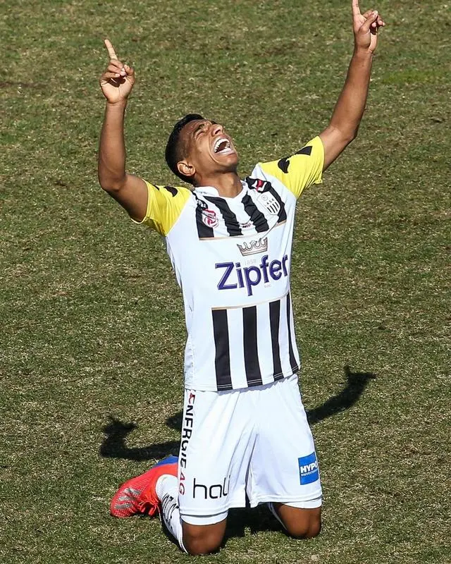 爱游戏体育-冲刺阶段波尔图备战欧联，完成体检细节曝光，态度坚定，球队文化再被提及的简单介绍